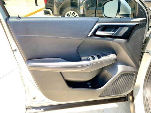 Used 2023 Mitsubishi Outlander SE FWD image 10