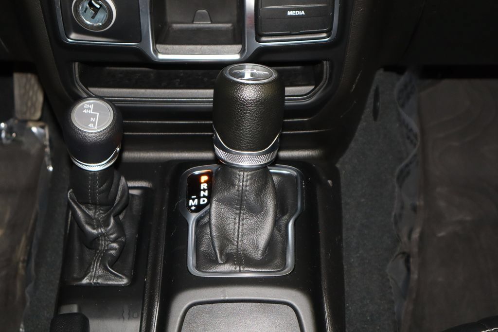 Used 2022 Jeep Gladiator Sport AWD/4WD image 27