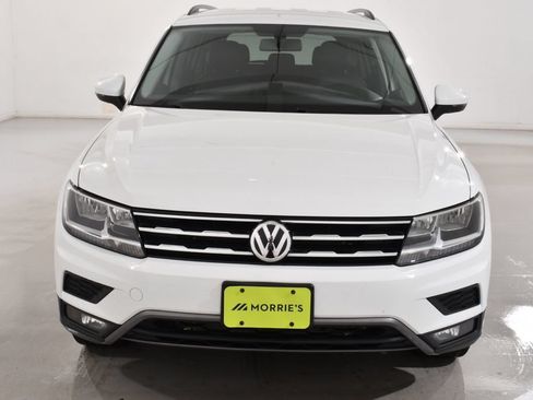 Used 2018 Volkswagen Tiguan SE w/ 18" Alloy Wheels Package AWD/4WD image 3