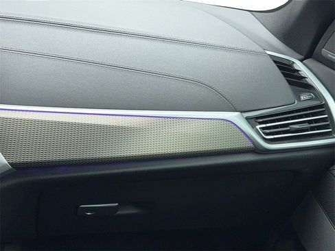 Used 2023 BMW X5 xDrive40i w/ M Sport Package image 19