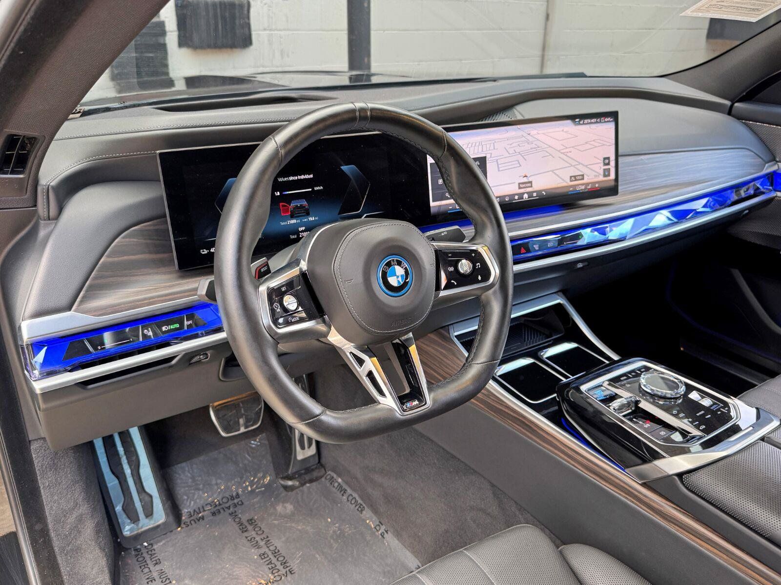 Used 2024 BMW i7 eDrive50 w/ M Sport Package RWD image 14