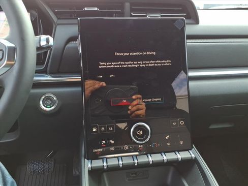 New 2026 GMC Terrain Elevation w/ LPO, Floor Liner Package image 18