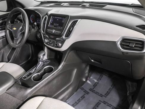 Used 2022 Chevrolet Equinox LS image 42