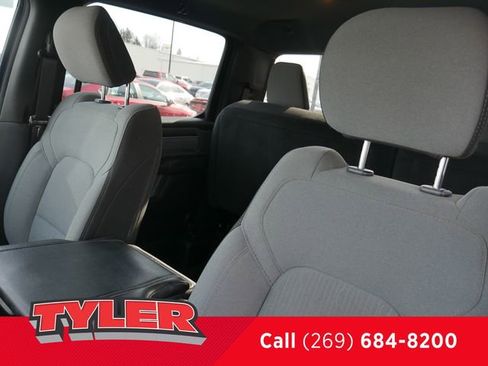 Used 2022 RAM 1500 Big Horn AWD/4WD image 34