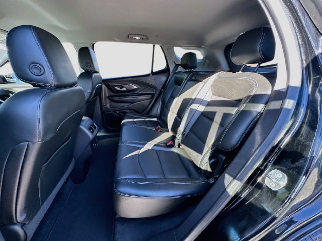 Used 2024 GMC Terrain SLT AWD/4WD image 24
