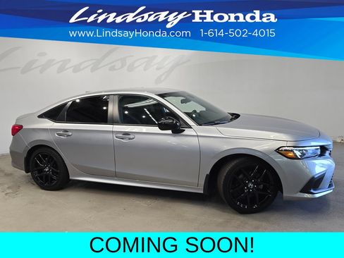 Used 2023 Honda Civic Sport image 3