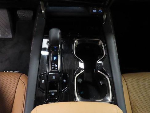 Used 2025 Lexus RX 350 FWD w/ Technology Package image 27