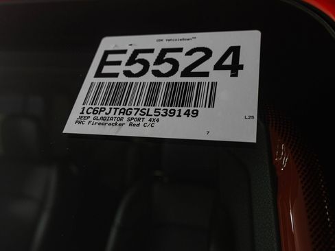 New 2025 Jeep Gladiator Sport image 47