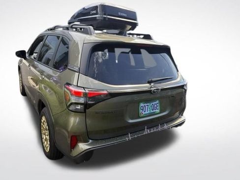 Used 2025 Subaru Forester Premium AWD/4WD image 8