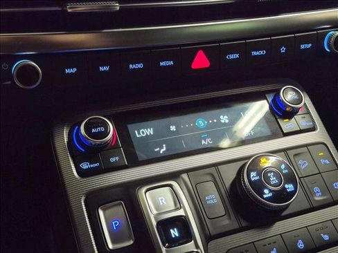 Used 2024 Hyundai Palisade Calligraphy AWD/4WD image 17