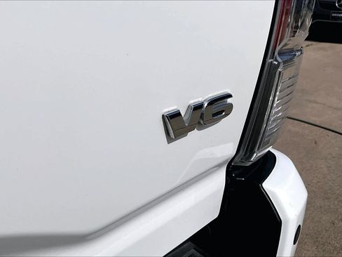 Used 2023 Toyota Tacoma TRD Sport w/ Technology Package image 10