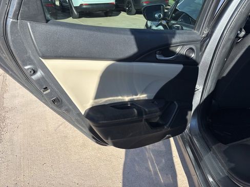 Used 2018 Honda Civic EX image 17