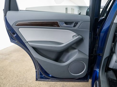 Used 2017 Audi Q5 2.0T Premium Plus w/ Technology Package image 20