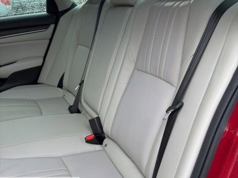 Used 2018 Honda Accord Touring image 26