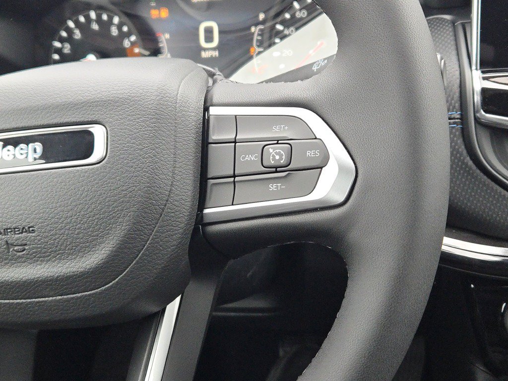New 2026 Jeep Compass Latitude AWD/4WD image 30