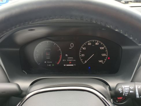 Used 2025 Honda HR-V EX-L image 14