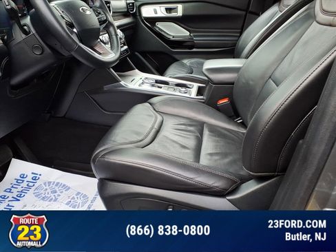 Certified 2023 Ford Explorer Platinum w/ Technology Package image 16