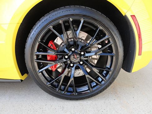 Used 2016 Chevrolet Corvette Z06 w/ 2LZ Preferred Equipment Group image 27