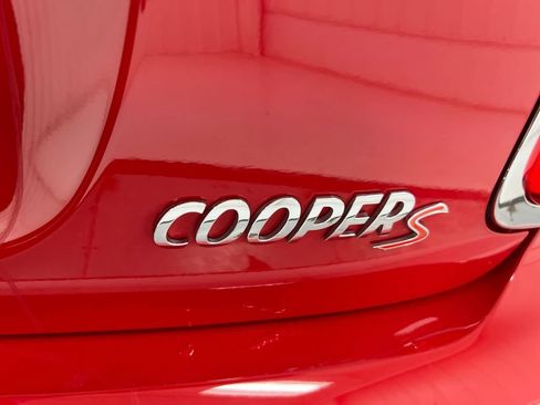 Used 2019 MINI Cooper S w/ Signature Upholstery Package FWD image 25