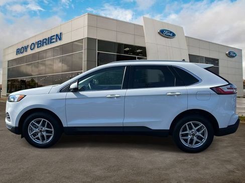 Certified 2024 Ford Edge SEL w/ Convenience Package AWD/4WD image 2