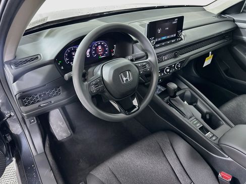Used 2025 Honda Accord LX image 9