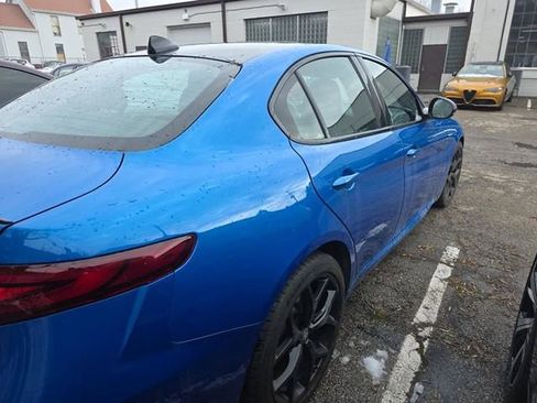 Used 2023 Alfa Romeo Giulia Veloce image 23