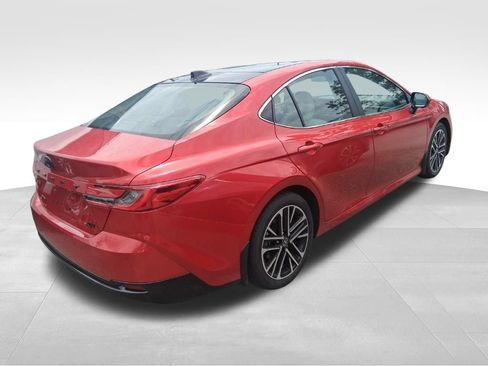 Used 2025 Toyota Camry XLE w/ Premium Plus Package FWD image 4