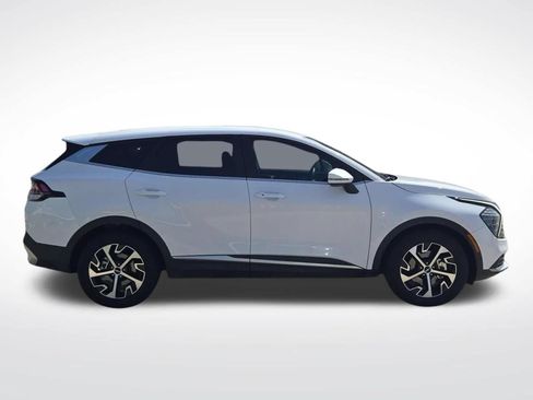 Used 2025 Kia Sportage EX FWD image 8