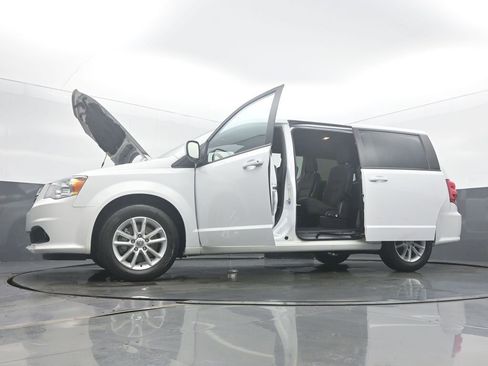 Used 2020 Dodge Grand Caravan SE image 59