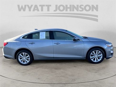 Used 2025 Chevrolet Malibu LT image 6
