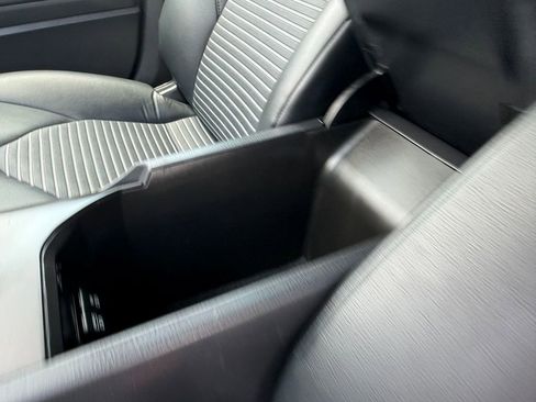 Used 2024 Toyota Camry SE FWD image 21
