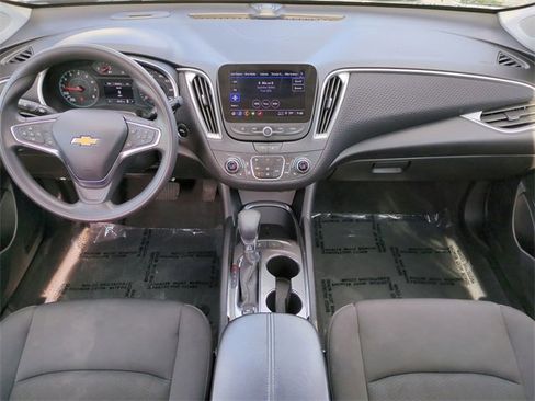 Certified 2024 Chevrolet Malibu LT image 17