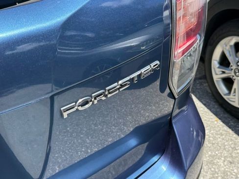 Used 2018 Subaru Forester 2.5i Touring AWD/4WD image 7