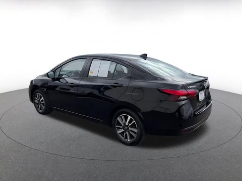 Used 2025 Nissan Versa SV FWD image 10