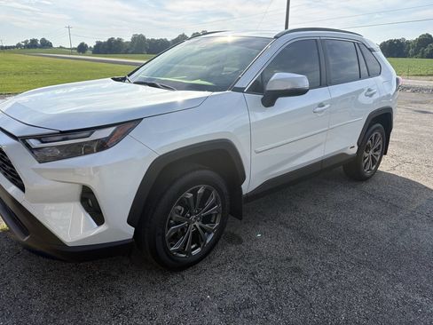 Used 2025 Toyota RAV4 XLE Premium w/ Weather Package AWD/4WD image 3