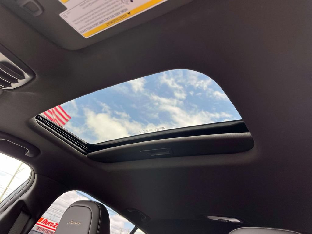 New 2026 Buick Envista Avenir FWD image 27