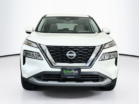 Used 2023 Nissan Rogue SV AWD/4WD image 2
