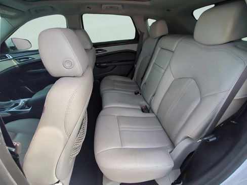 Used 2015 Cadillac SRX Luxury w/ Trailering Package AWD/4WD image 11