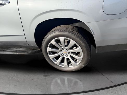 New 2026 Chevrolet Suburban Premier image 9