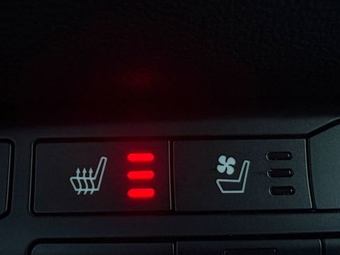 Used 2023 Dodge Durango GT image 6