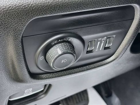 Used 2023 Jeep Grand Cherokee L Overland w/ Advanced Protech Group III AWD/4WD image 10