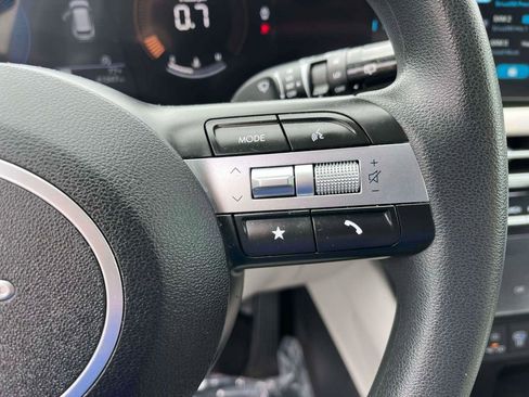 Used 2025 Hyundai Tucson SEL FWD image 19