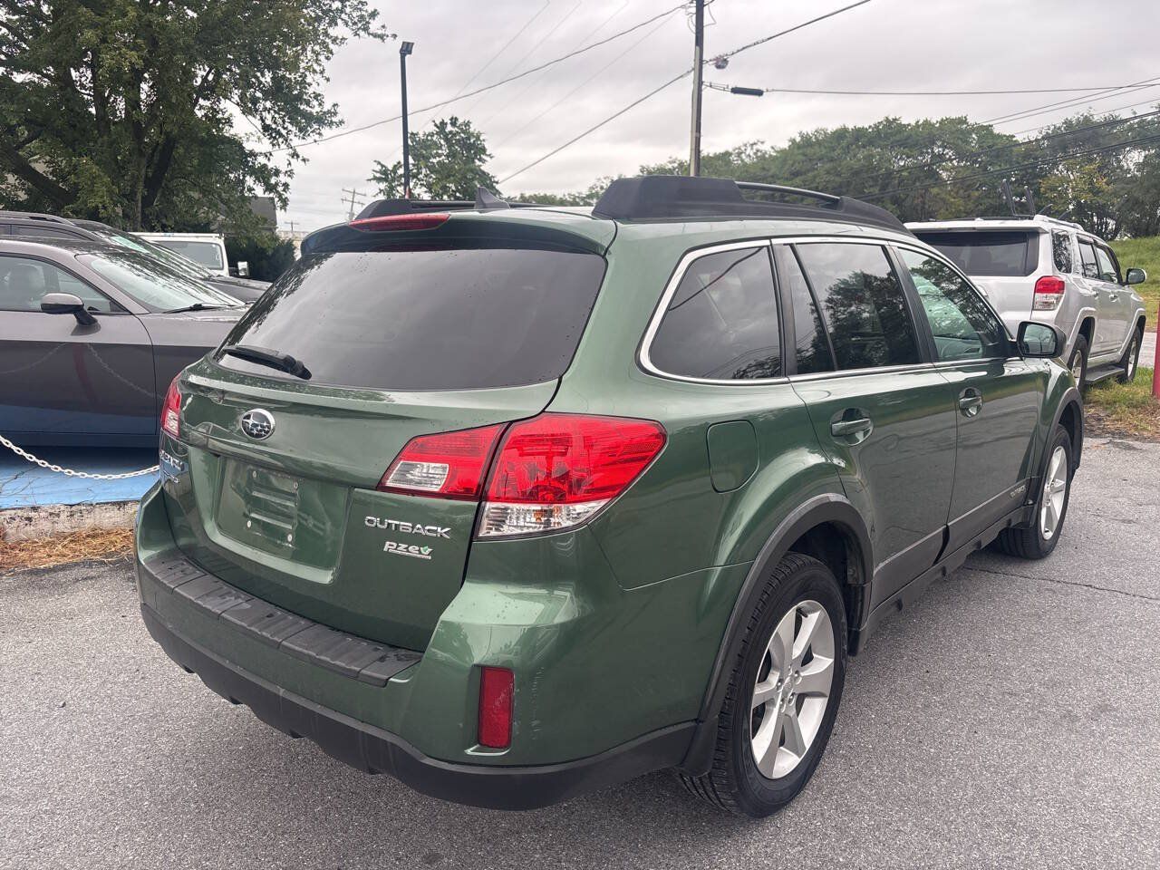 Used 2014 Subaru Outback 2.5i Limited w/ Moonroof Package AWD/4WD image 6