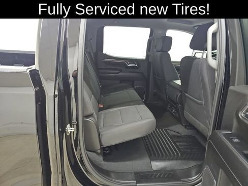 Used 2023 Chevrolet Silverado 1500 LT AWD/4WD image 19