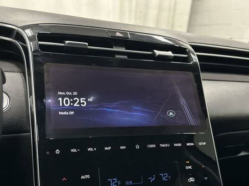 Used 2023 Hyundai Tucson Limited image 22