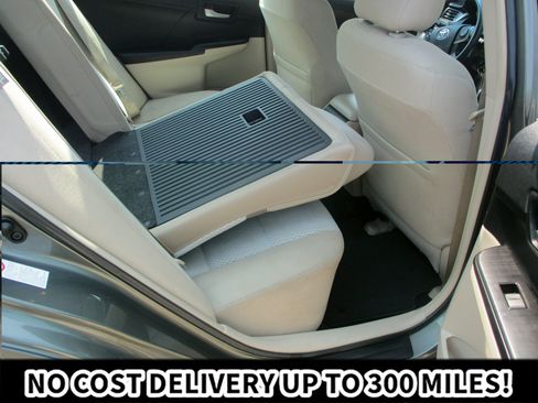 Used 2012 Toyota Camry LE FWD image 9