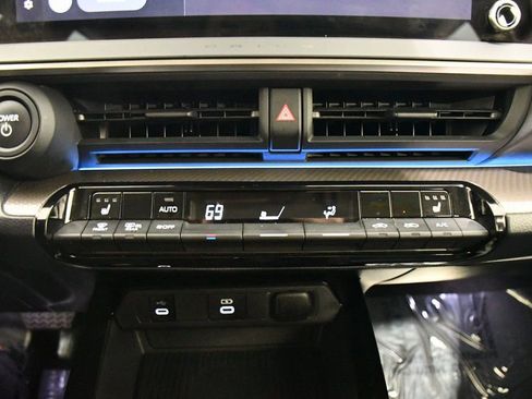 Used 2024 Toyota Prius XLE image 14