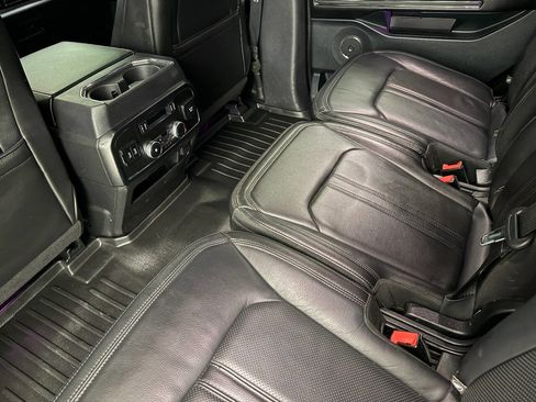 Used 2018 Ford Expedition Limited image 28