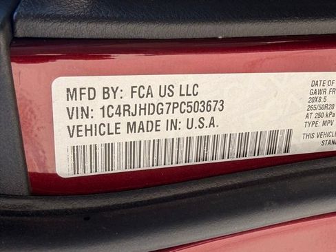 Certified 2023 Jeep Grand Cherokee Overland w/ Luxury Tech Group IV AWD/4WD image 35