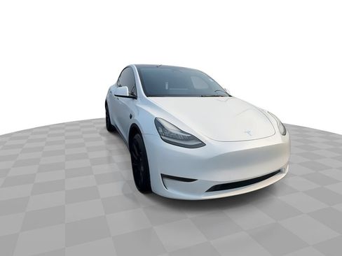 Used 2021 Tesla Model Y Long Range AWD/4WD image 2